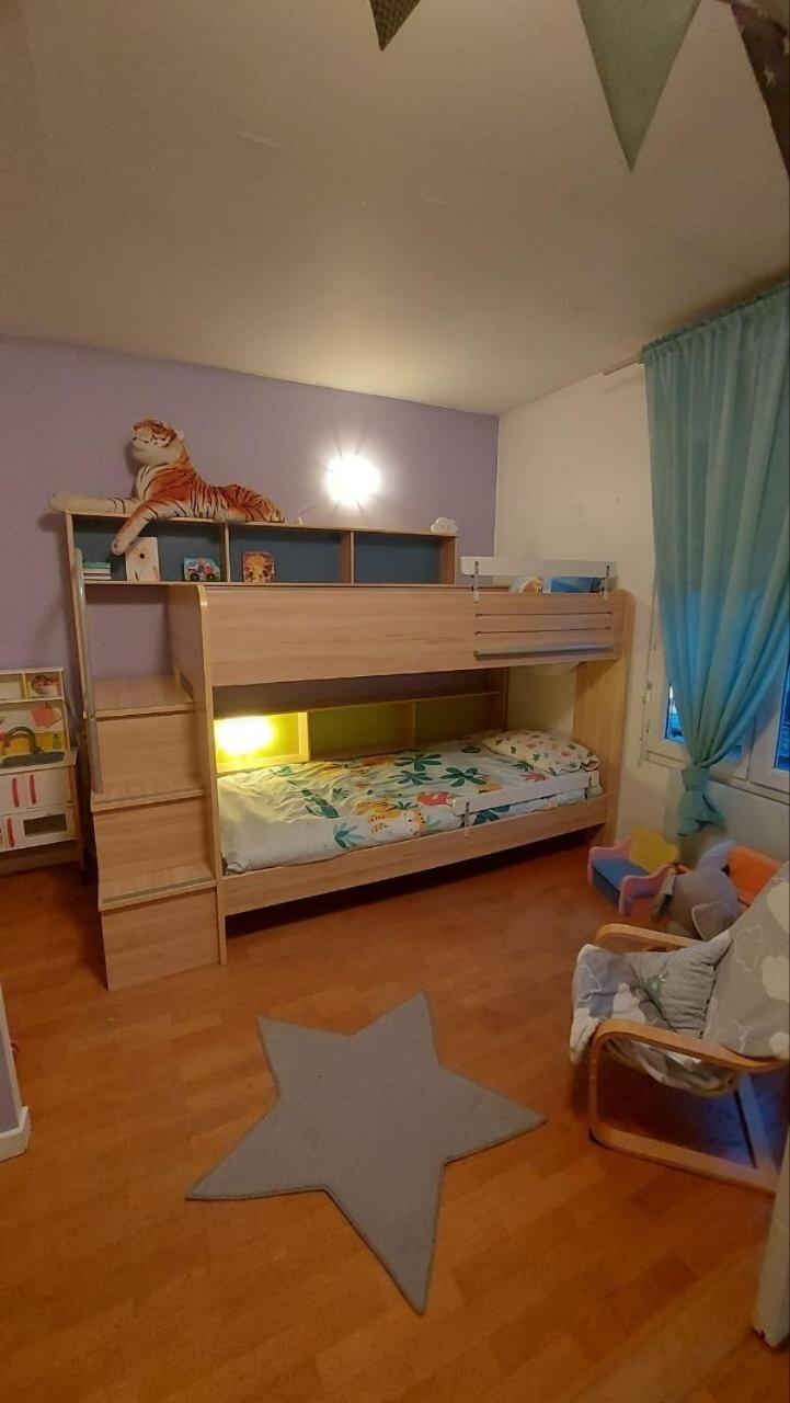 Appartement Familial Pour 6 Adultes Et 5 Enfants A 10 Min De Disney Bailly-Romainvilliers Luaran gambar